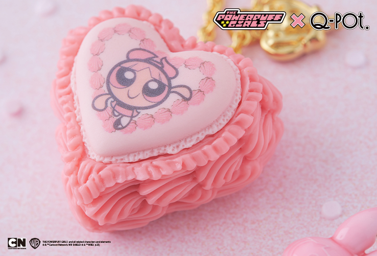 キューポットのThe Powerpuff GirlsCollectionのパワーパフガールズアクセサリーブロッサムのケーキネックレス